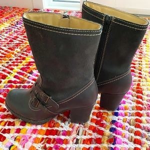 Skechers Boots - womens